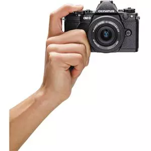 מצלמה חסרת מראה אולימפוס Olympus OM-D E-M5 Mark II Body 