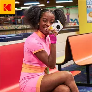 KODAK מצלמת אינסטנט מדגם Smile Plus (לבן)