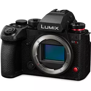 מצלמה חסרת מראה פנסוניק Panasonic Lumix S1 IIE Body
